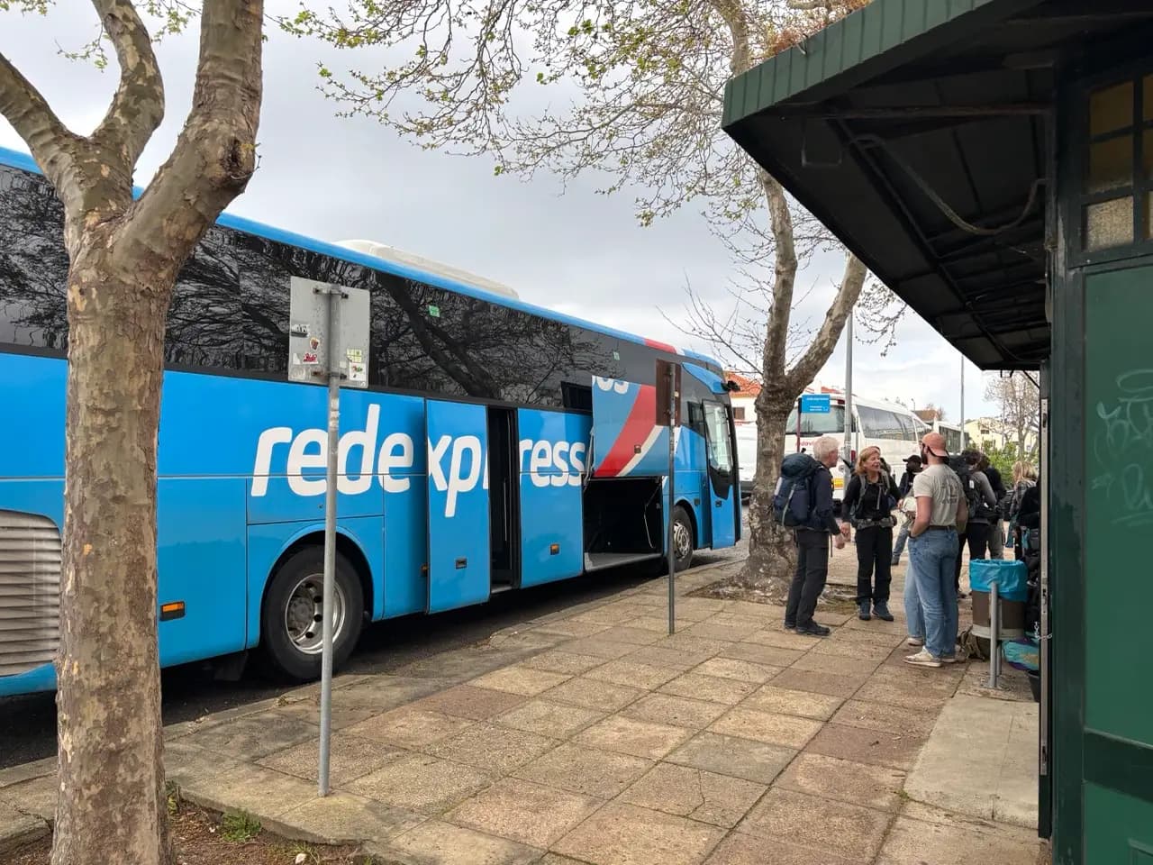 On the Rede Expressos bus toward Sines