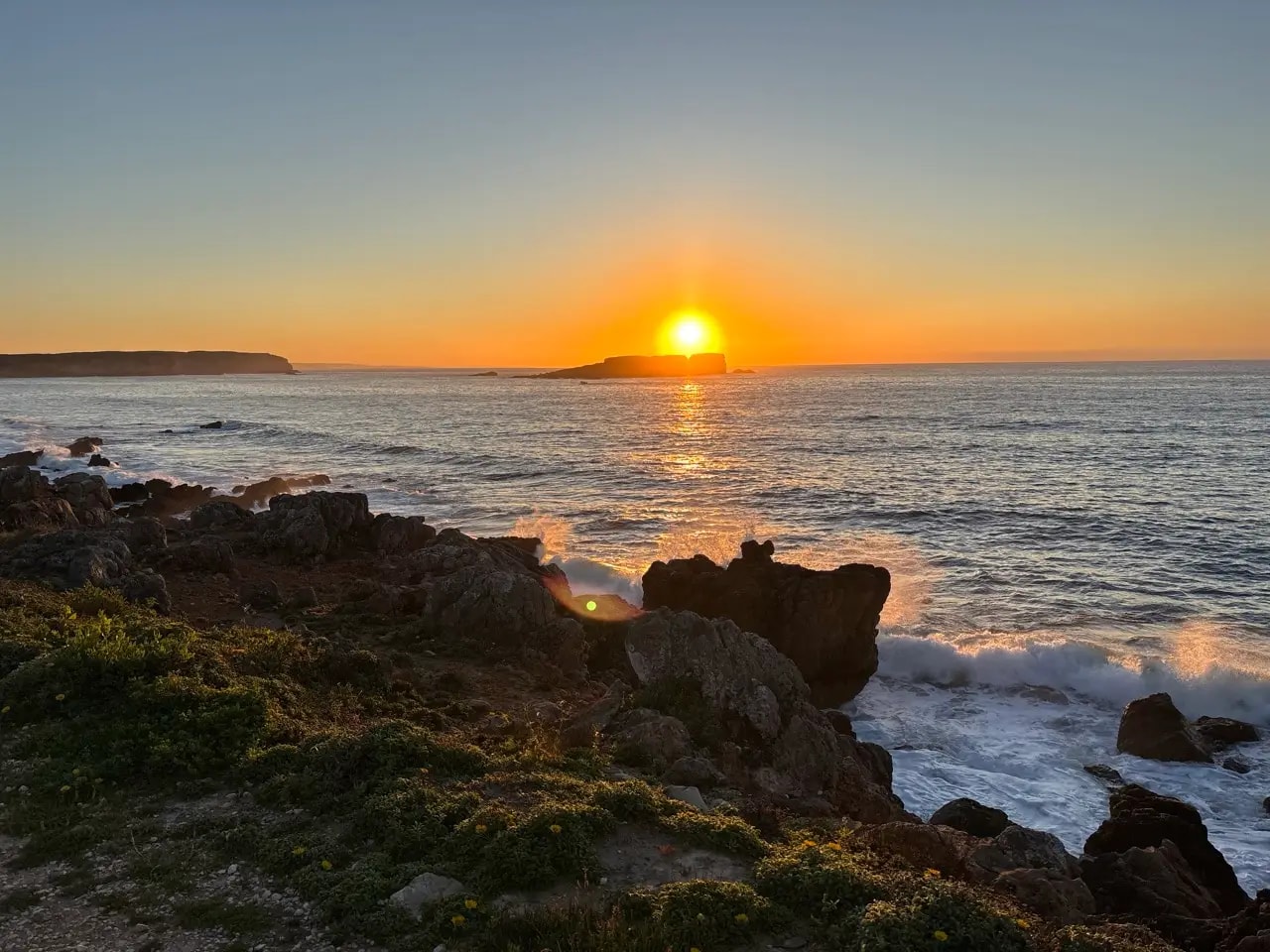 Early start from Sagres — first light on the triple-stage day